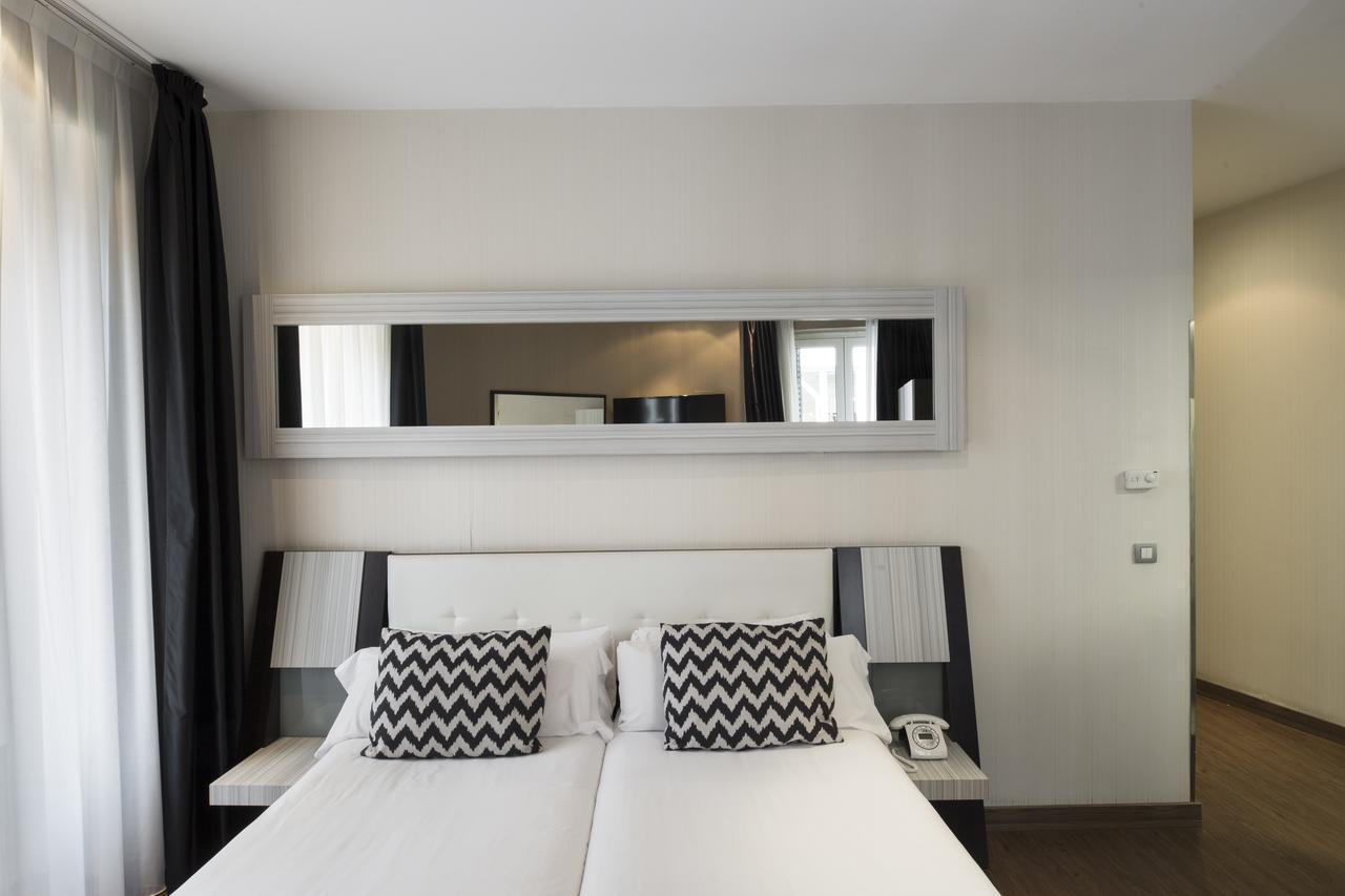 Petit Palace Triball Madrid Rom bilde